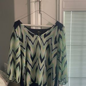 COPY - Beautiful high-low top with keyhole in back